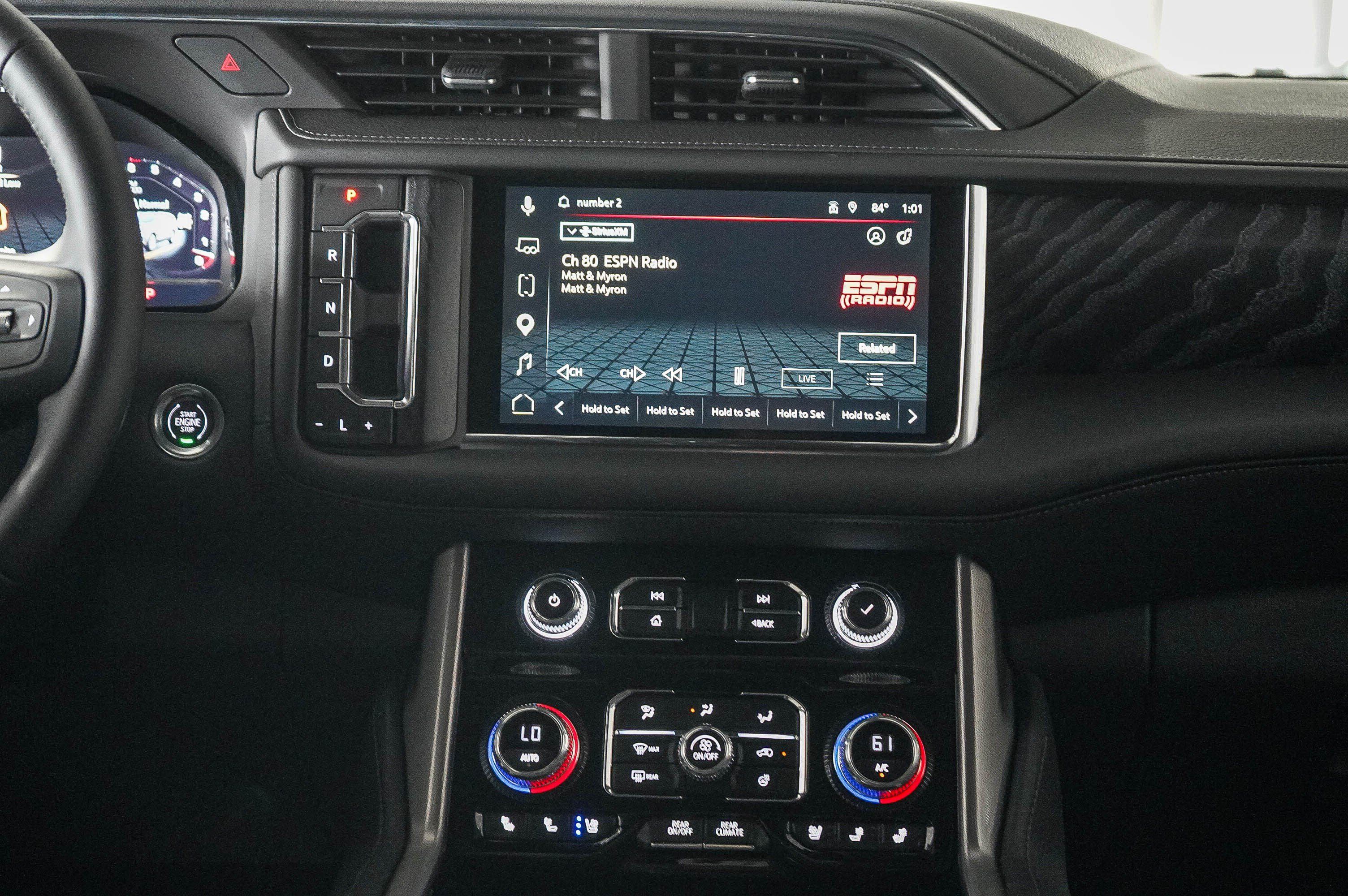 Used 2024 GMC Yukon Denali w/ Advanced Technology Package AWD/4WD image 16
