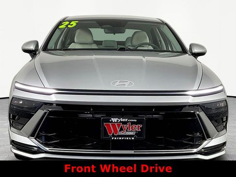 Used 2025 Hyundai Sonata SEL FWD image 2