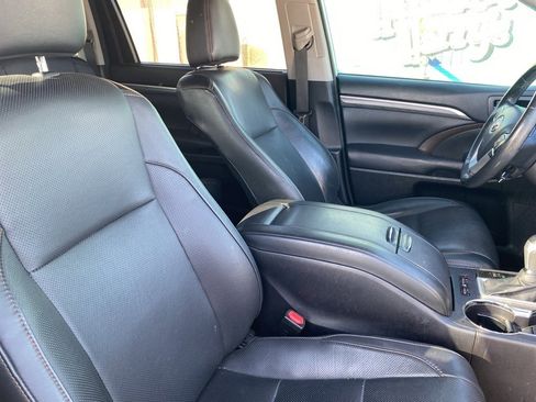 Used 2018 Toyota Highlander Limited image 28