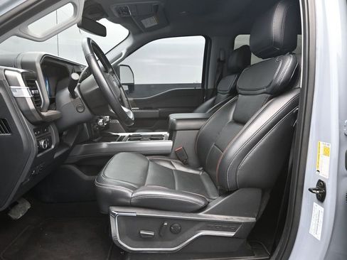 Used 2024 Ford F350 Lariat w/ Lariat Ultimate Package image 18