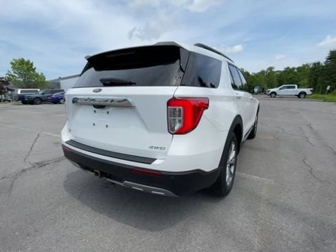 Certified 2023 Ford Explorer XLT w/ Equipment Group 202A AWD/4WD image 9