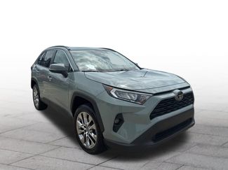 Used 2020 Toyota RAV4 XLE Premium image 1