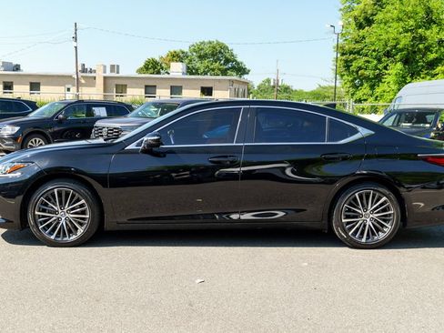 Used 2023 Lexus ES 350 w/ Premium Package FWD image 4