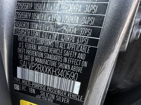 Used 2019 Land Rover Range Rover Evoque SE Premium image 38