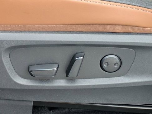 New 2025 Nissan Pathfinder Platinum image 16