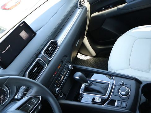 Used 2024 MAZDA CX-5 AWD 2.5 S w/ Preferred Package image 19