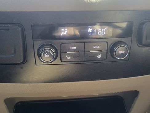 Used 2017 Chevrolet Tahoe LT w/ Luxury Package RWD image 32
