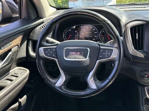 Used 2022 GMC Terrain Denali w/ Denali Premium Package image 17