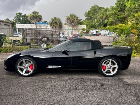 Used 2006 Chevrolet Corvette Convertible w/ Preferred Equipment Group RWD image 2