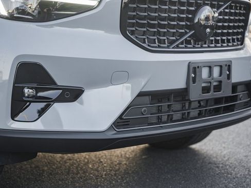 Used 2026 Volvo XC40 B5 Ultra w/ Protection Package Premier image 12