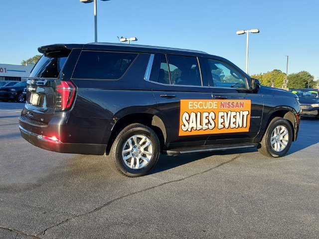 Used 2025 Chevrolet Tahoe LT RWD image 3