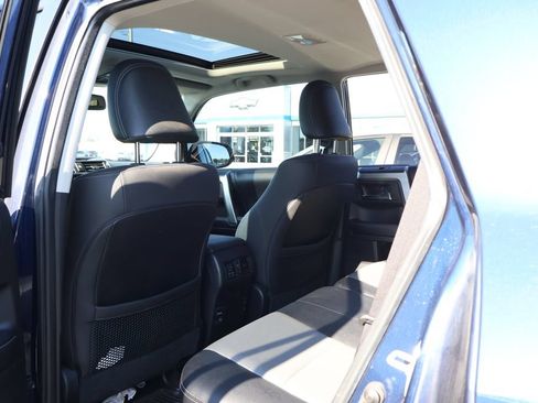 Used 2019 Toyota 4Runner SR5 Premium AWD/4WD image 33