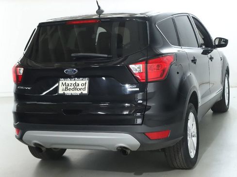 Used 2019 Ford Escape SE FWD image 45