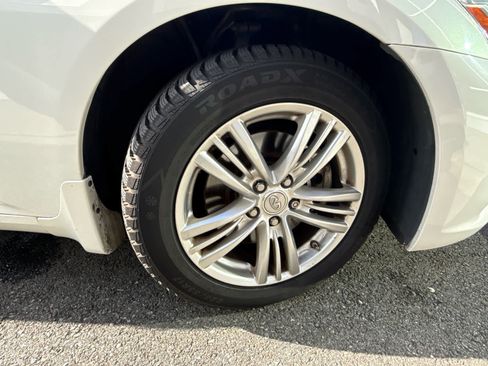 Used 2013 INFINITI G37 x w/ Premium Pkg image 6