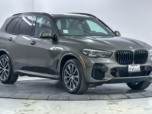 Used 2023 BMW X5 xDrive40i w/ M Sport Package AWD/4WD image 9