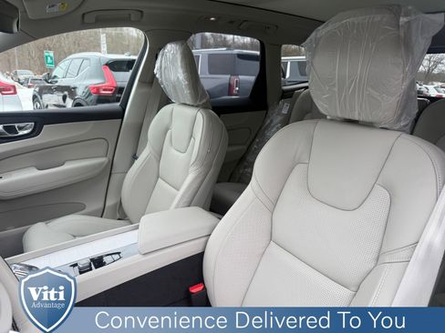 New 2026 Volvo XC60 T8 Ultra w/ Protection Package Premier AWD/4WD image 13