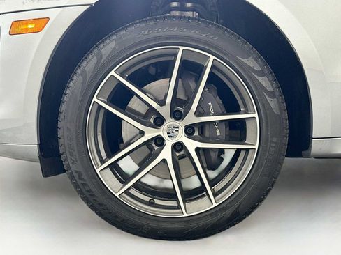 Certified 2026 Porsche Macan AWD/4WD image 32