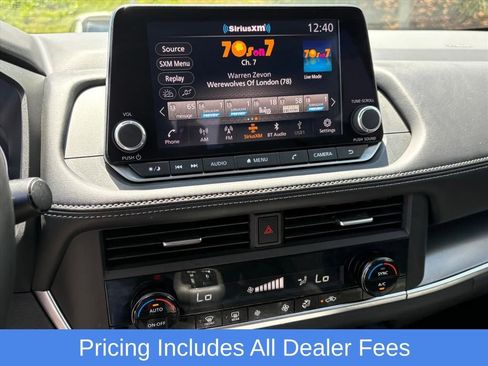 Used 2025 Nissan Rogue SV AWD/4WD image 12
