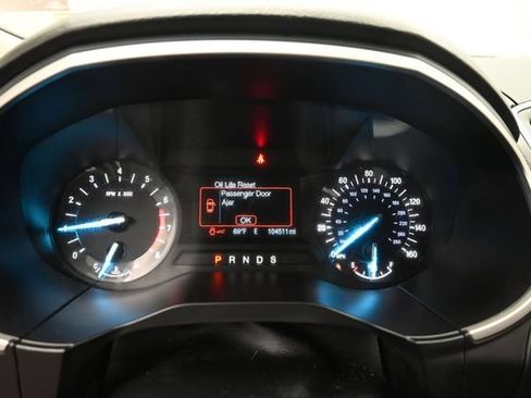 Used 2017 Ford Edge SEL AWD/4WD image 16