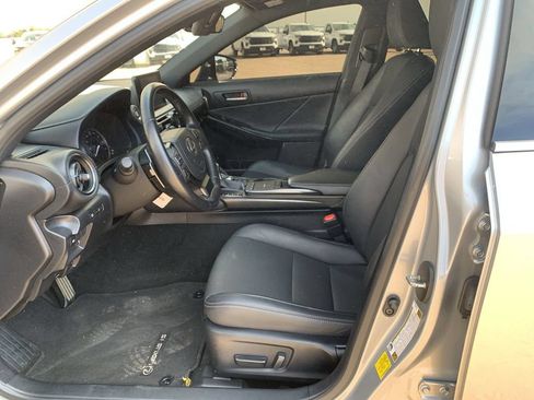 Used 2024 Lexus IS 300 RWD image 17