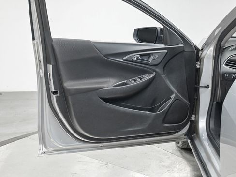 Used 2019 Chevrolet Malibu LT FWD image 14