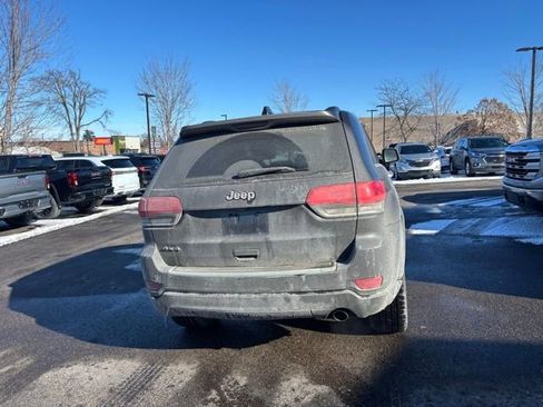 Used 2017 Jeep Grand Cherokee Limited w/ Luxury Group II image 3