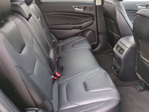 Used 2020 Ford Edge Titanium w/ Equipment Group 301A AWD/4WD image 21