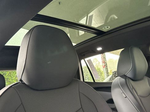 New 2026 Volkswagen Tiguan SE R-Line image 16