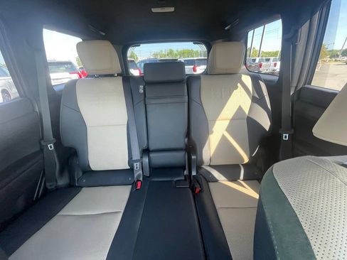 Used 2025 Lexus GX 550 AWD/4WD image 20