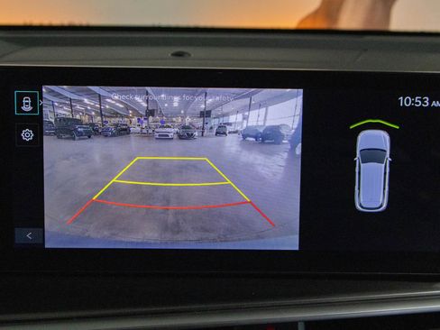 Used 2025 Kia Sorento S w/ Panoramic Sunroof Package image 7