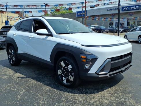 Used 2025 Hyundai Kona SEL AWD/4WD image 3