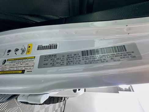 Used 2019 Jeep Wrangler Unlimited Rubicon AWD/4WD image 12