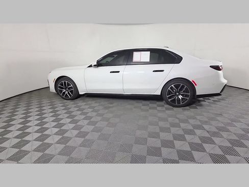 Used 2023 BMW 740i w/ Parking Assistance Package RWD image 46