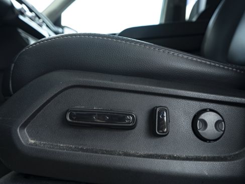 Used 2025 Honda Pilot EX-L image 40