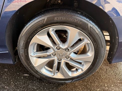 Used 2018 Honda Accord LX image 39