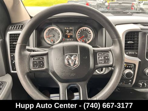 Used 2020 RAM 1500 Classic SLT AWD/4WD image 11
