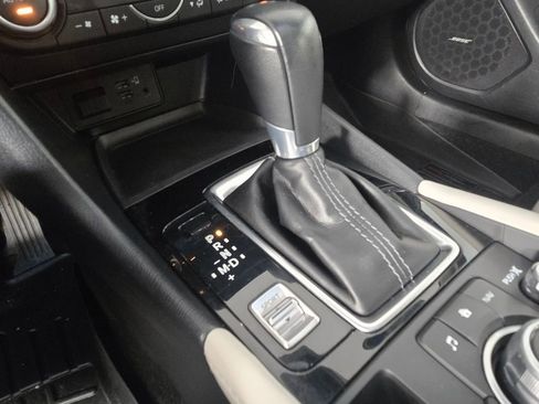 Used 2018 MAZDA MAZDA3 Grand Touring w/ Premium Equipment Package image 22