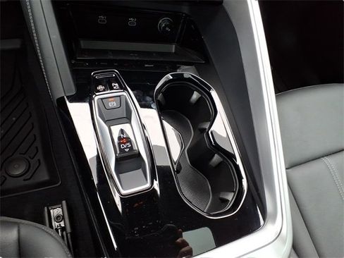 Used 2025 Audi Q5 Premium Plus w/ Premium Plus image 15