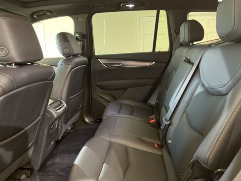 Certified 2024 Cadillac XT6 Luxury w/ LPO, Floor Liner Package image 15