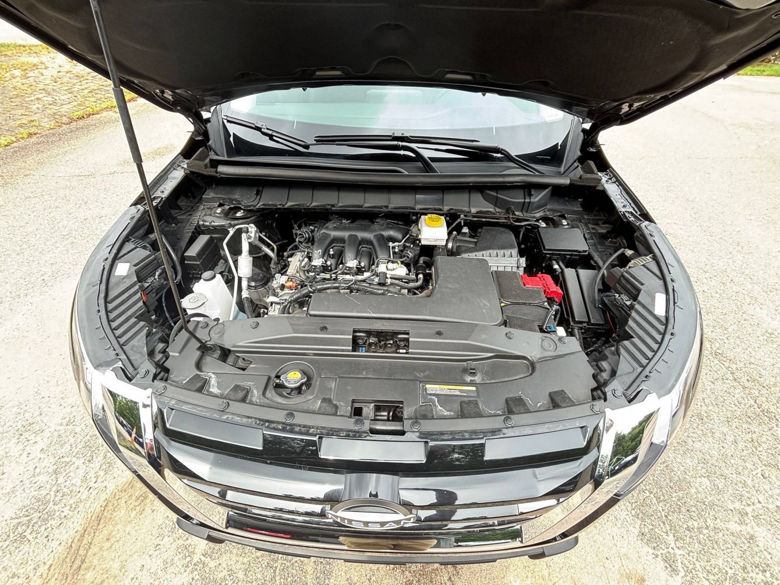 Used 2025 Nissan Pathfinder SV AWD/4WD image 32