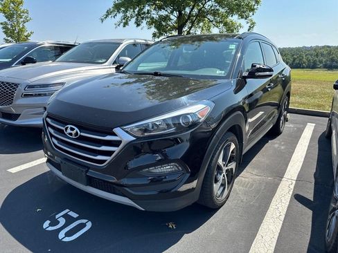 Used 2018 Hyundai Tucson Value FWD image 3