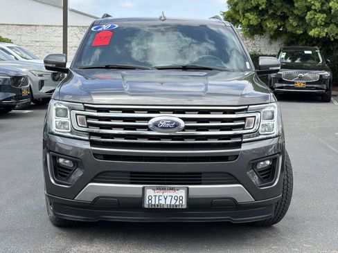 Used 2020 Ford Expedition XLT w/ Equipment Group 202A RWD image 2