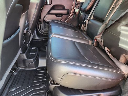 Used 2022 Jeep Wrangler Unlimited Sahara w/ Cold Weather Group image 8