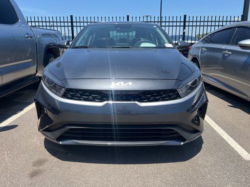 Used 2023 Kia Forte LXS FWD image 2