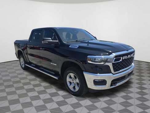 Used 2025 RAM 1500 Big Horn AWD/4WD image 4