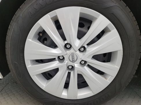 Used 2024 Nissan Sentra S FWD image 31