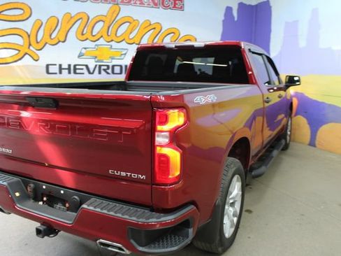 Used 2020 Chevrolet Silverado 1500 Custom w/ Custom Convenience Package AWD/4WD image 8