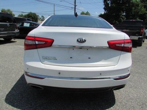 Used 2014 Kia Cadenza Premium w/ Luxury Package FWD image 7