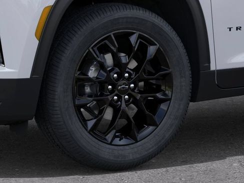 New 2026 Chevrolet Traverse LT FWD image 9