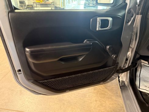 Used 2020 Jeep Wrangler Unlimited Sport AWD/4WD image 34